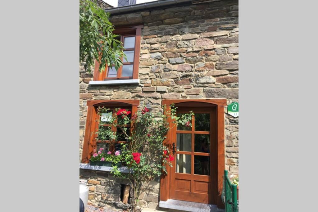 Vieux Logis Een Prachtige Ardeense Vakantiewoning Врес-сюр-Сьомоа Екстериор снимка